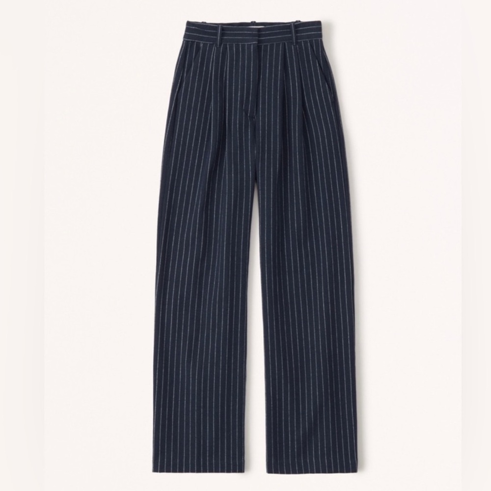 Abercrombie & Fitch Tailored Relaxed Pant